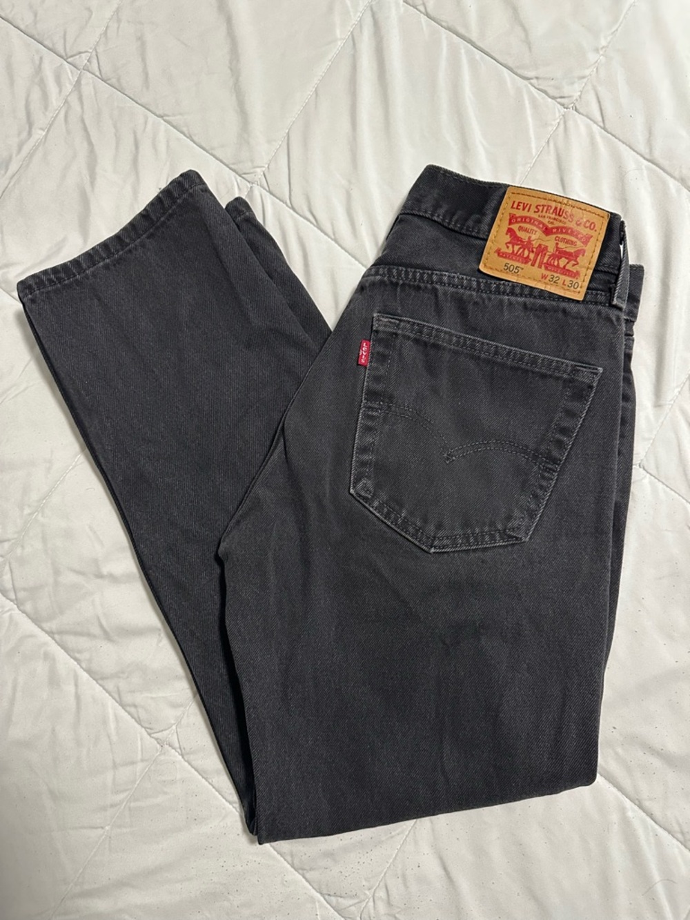 Levi's Men's 505 Black Straight Jeans with Classic Patch